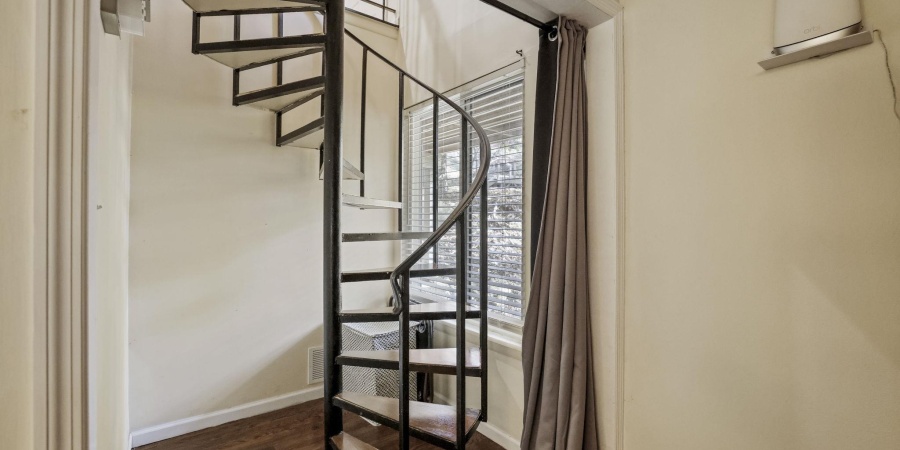 9018 S Pointe Ridge Lane, Bloomington, Indiana 47401,MLS,202544873