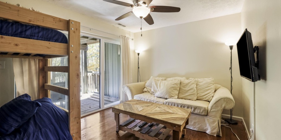 9018 S Pointe Ridge Lane, Bloomington, Indiana 47401,MLS,202544873