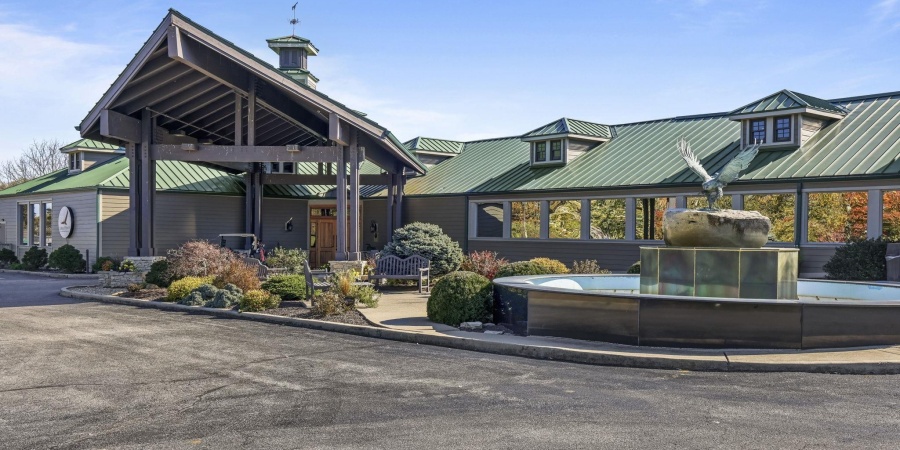 9018 S Pointe Ridge Lane, Bloomington, Indiana 47401,MLS,202544873