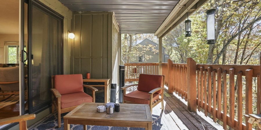 9018 S Pointe Ridge Lane, Bloomington, Indiana 47401,MLS,202544873