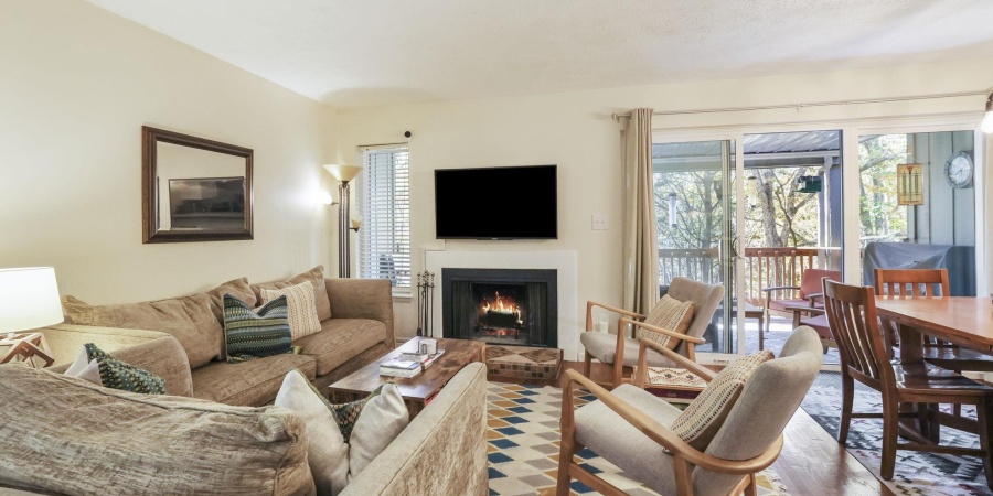 9018 S Pointe Ridge Lane, Bloomington, Indiana 47401,MLS,202544873