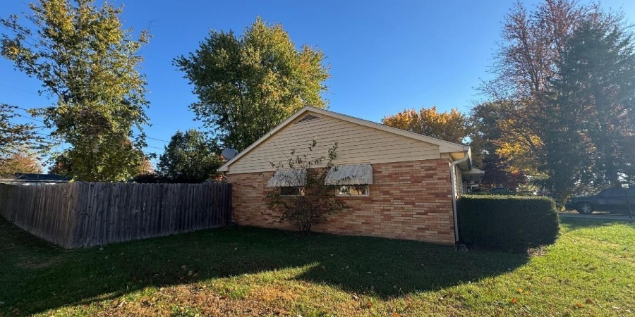 4082 W Broadway Avenue, Bloomington, Indiana 47404-4881,MLS,202544911