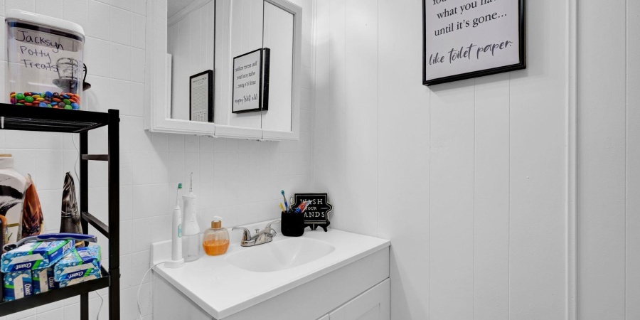 624 15th Street, Bedford, Indiana 47421,MLS,202544965