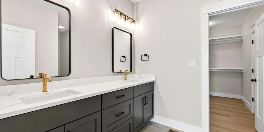 724 E Crestline Drive, Bloomington, Indiana 47401,MLS,202545004