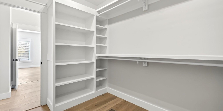 724 E Crestline Drive, Bloomington, Indiana 47401,MLS,202545004