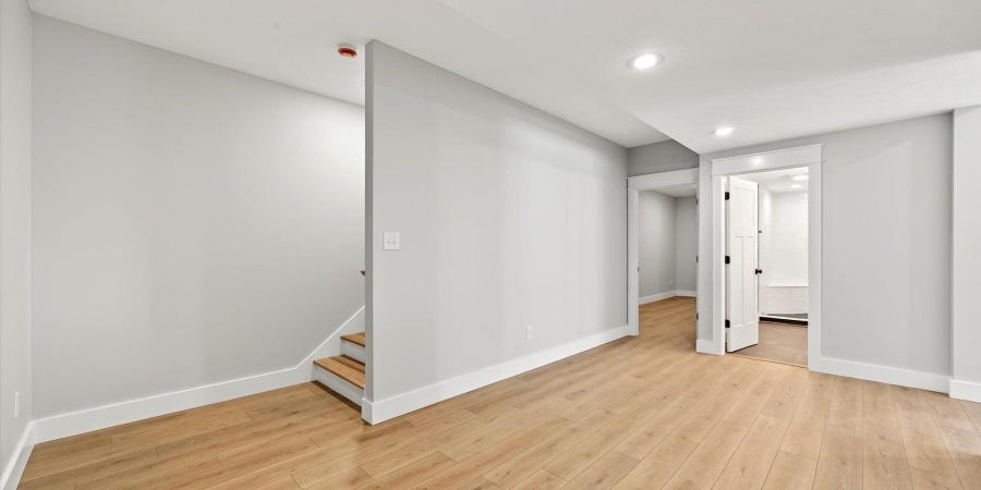 724 E Crestline Drive, Bloomington, Indiana 47401,MLS,202545004