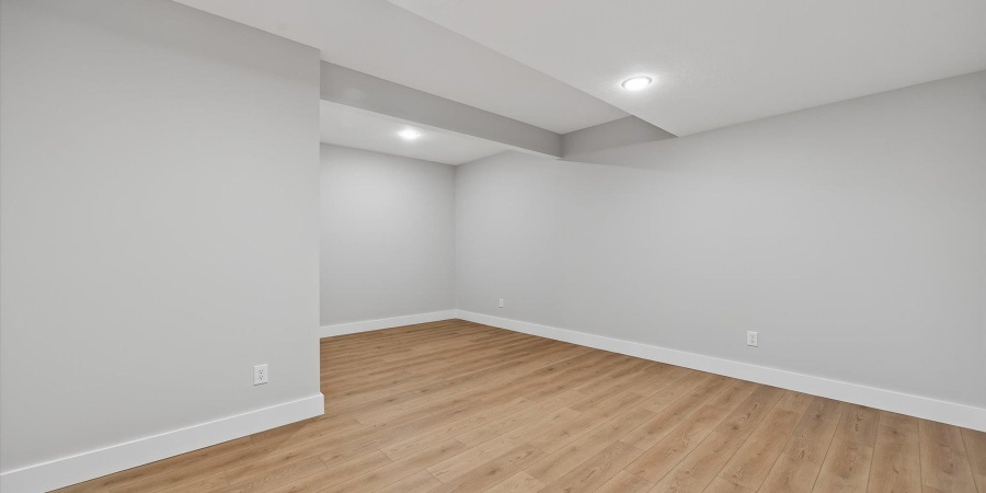 724 E Crestline Drive, Bloomington, Indiana 47401,MLS,202545004