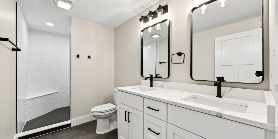 724 E Crestline Drive, Bloomington, Indiana 47401,MLS,202545004