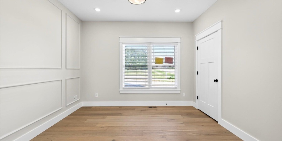 724 E Crestline Drive, Bloomington, Indiana 47401,MLS,202545004