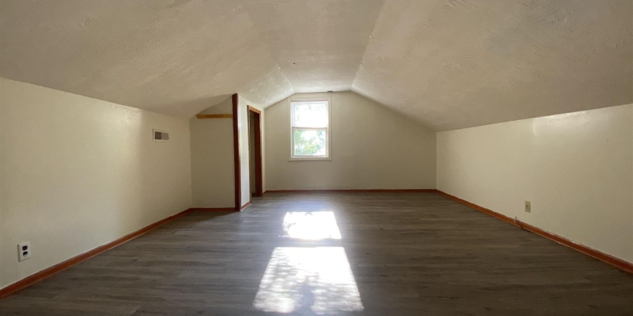 2415 E 4th Street, Bloomington, Indiana 47408,MLS,202545009