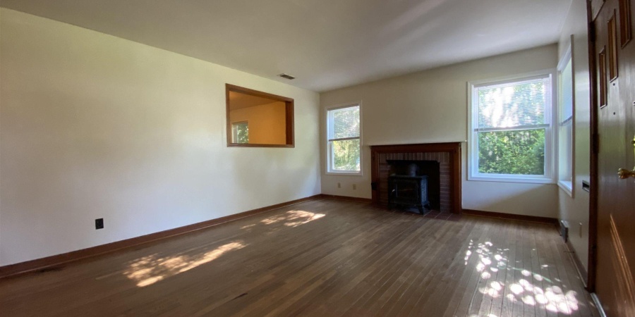 2415 E 4th Street, Bloomington, Indiana 47408,MLS,202545009