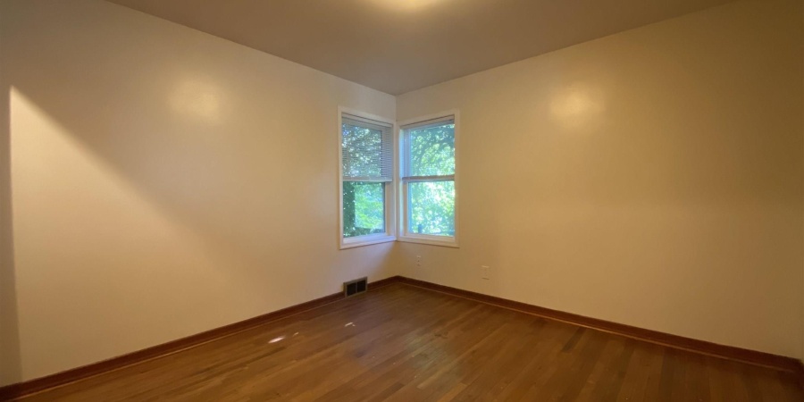 2415 E 4th Street, Bloomington, Indiana 47408,MLS,202545009