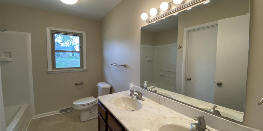 1100 E Prairie Drive, Bloomington, Indiana 47408,MLS,202545018