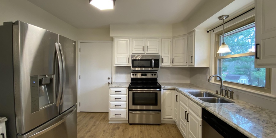 1100 E Prairie Drive, Bloomington, Indiana 47408,MLS,202545018