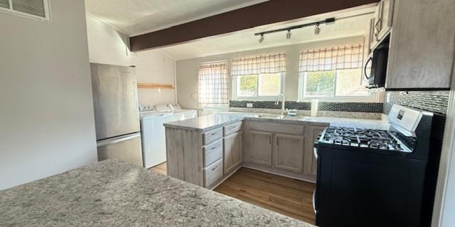 210 Shawnee Drive, Bedford, Indiana 47421,MLS,202545017