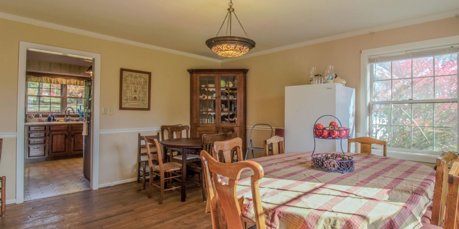 7 Mapleton Drive, Bedford, Indiana 47421-3436,MLS,202545160