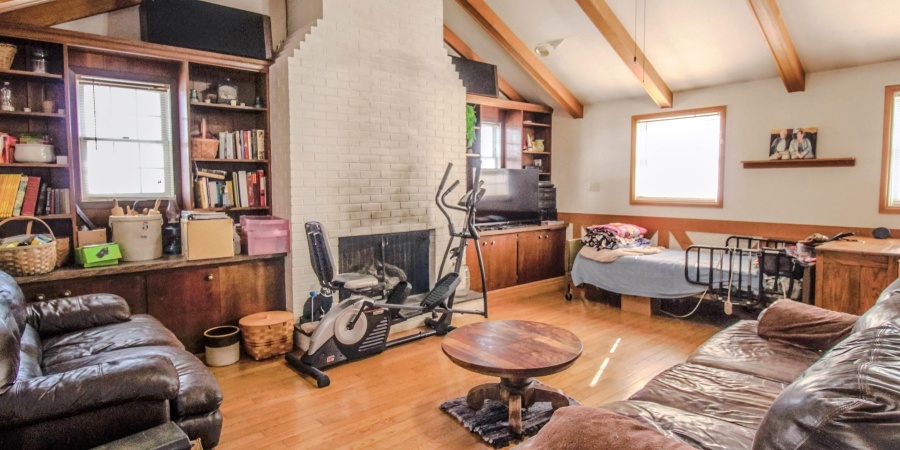 7 Mapleton Drive, Bedford, Indiana 47421-3436,MLS,202545160