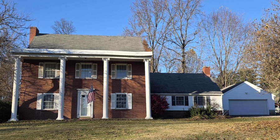 7 Mapleton Drive, Bedford, Indiana 47421-3436,MLS,202545160