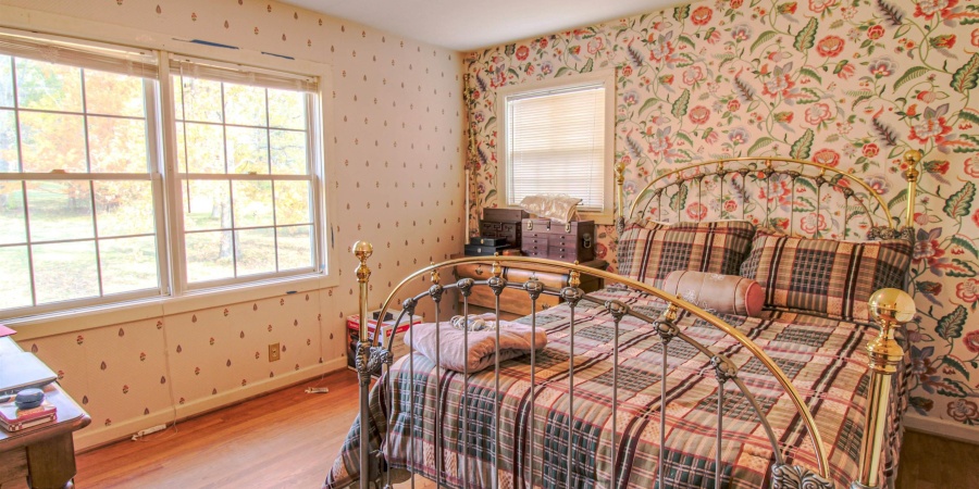 7 Mapleton Drive, Bedford, Indiana 47421-3436,MLS,202545160