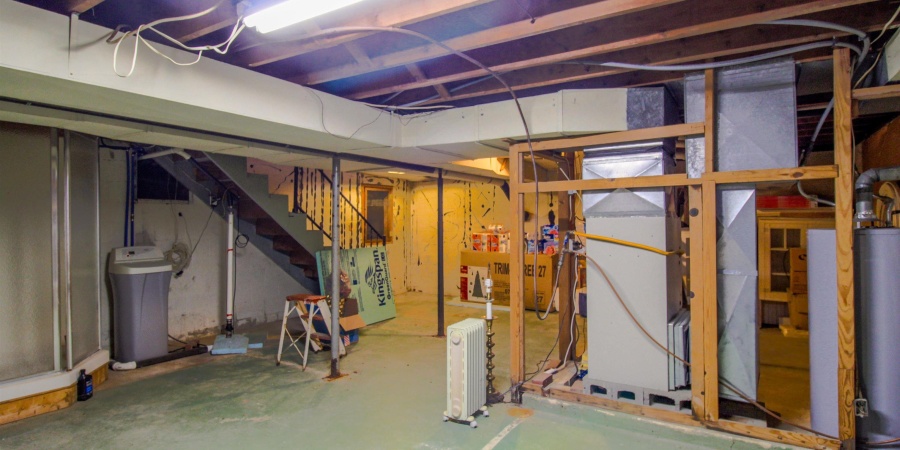 7 Mapleton Drive, Bedford, Indiana 47421-3436,MLS,202545160