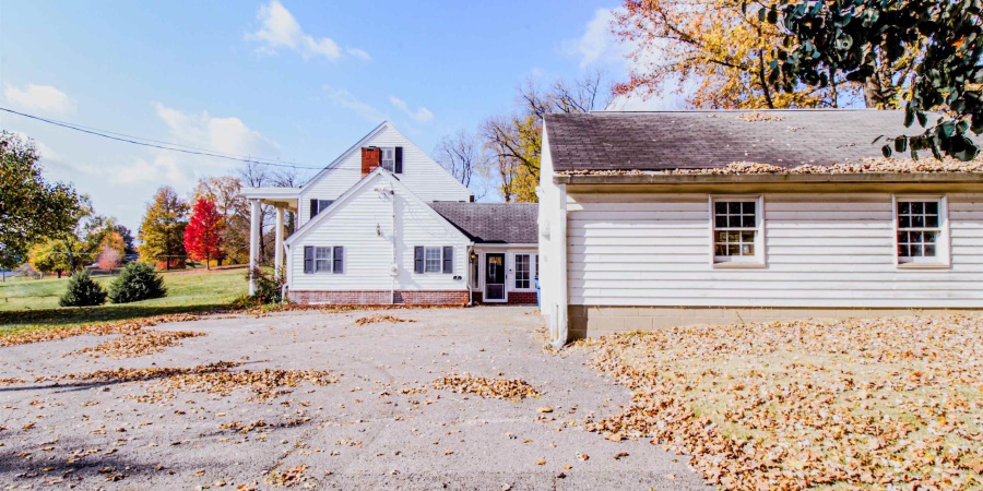 7 Mapleton Drive, Bedford, Indiana 47421-3436,MLS,202545160