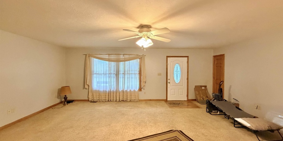 80 SE 12TH Street, Linton, Indiana 47441,MLS,202545166