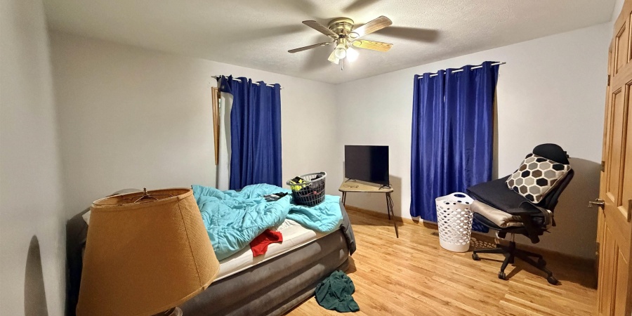 80 SE 12TH Street, Linton, Indiana 47441,MLS,202545166