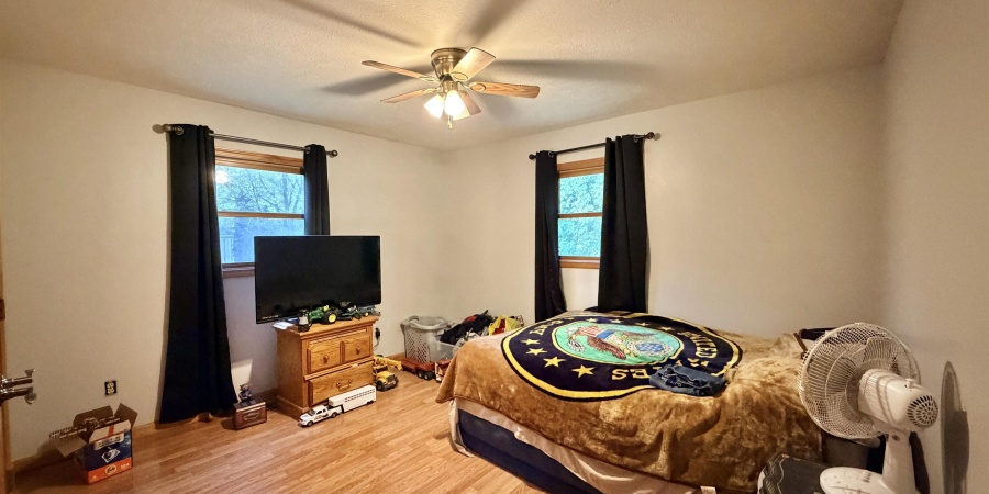 80 SE 12TH Street, Linton, Indiana 47441,MLS,202545166