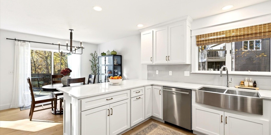 9428 S Harbour Pointe Drive, Bloomington, Indiana 47401,MLS,202545168