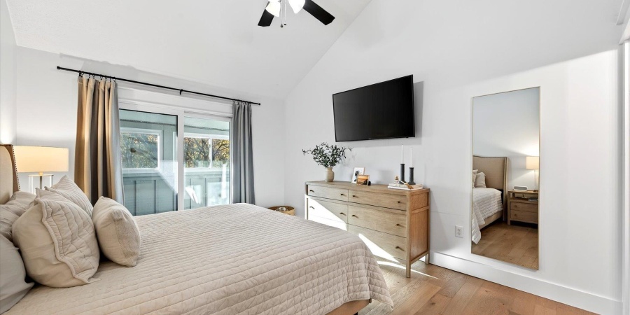 9428 S Harbour Pointe Drive, Bloomington, Indiana 47401,MLS,202545168