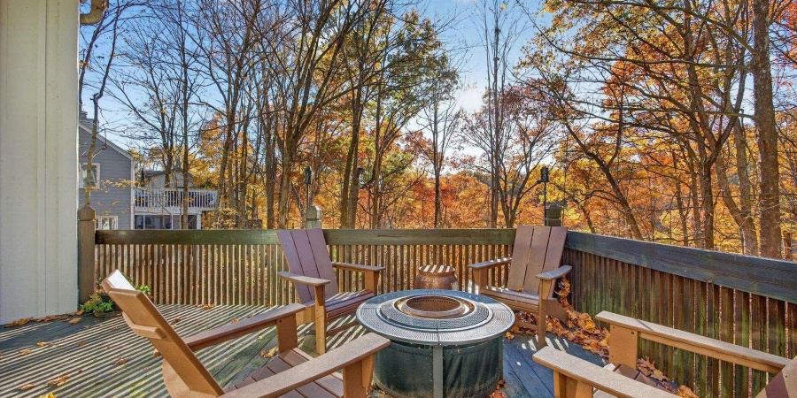 9428 S Harbour Pointe Drive, Bloomington, Indiana 47401,MLS,202545168