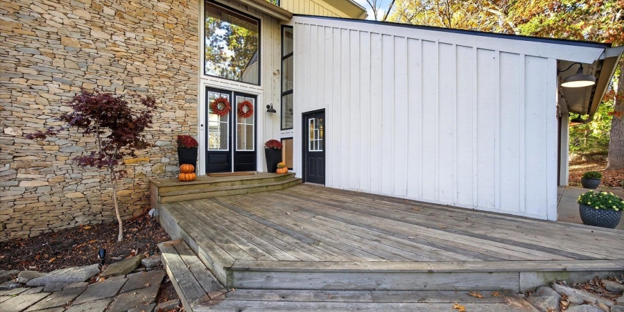 9428 S Harbour Pointe Drive, Bloomington, Indiana 47401,MLS,202545168