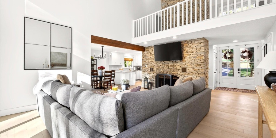 9428 S Harbour Pointe Drive, Bloomington, Indiana 47401,MLS,202545168