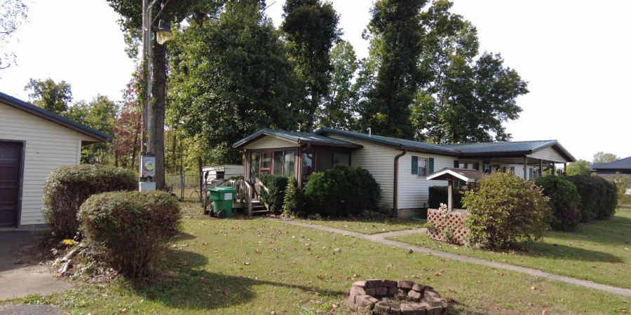 10056 E State Road 54 Highway, Bloomfield, Indiana 47424,MLS,202542680