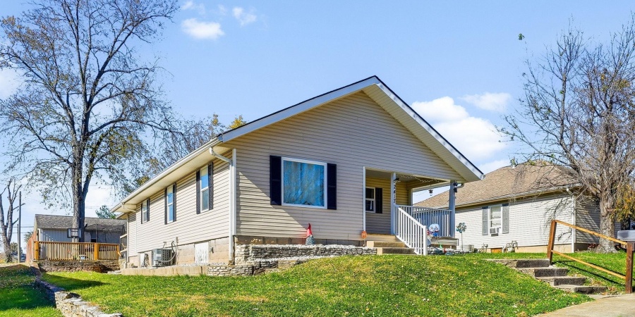 2417 H Street, Bedford, Indiana 47421,MLS,202545449