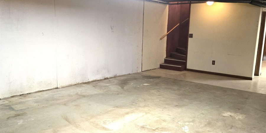 1605 E Woodland Drive, Bloomington, Indiana 47408,MLS,202545486