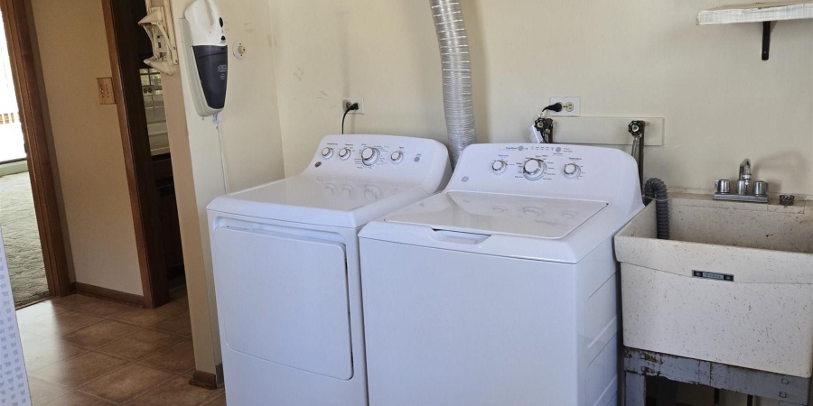 1605 E Woodland Drive, Bloomington, Indiana 47408,MLS,202545486