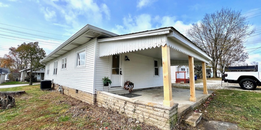 1414 R Street, Bedford, Indiana 47421,MLS,202545488