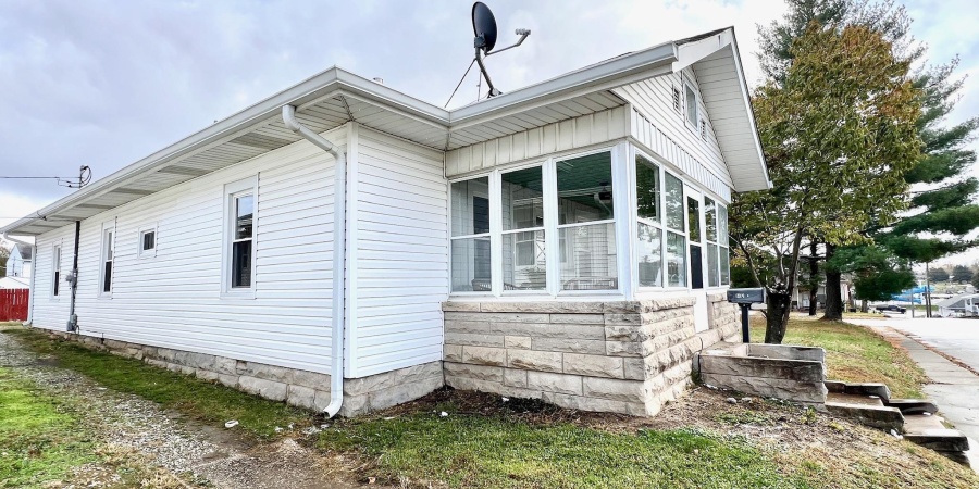 1414 R Street, Bedford, Indiana 47421,MLS,202545488