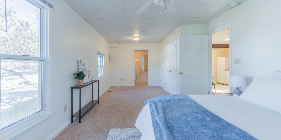 944 N Jackson Street, Bloomington, Indiana 47404-3430,MLS,202545524