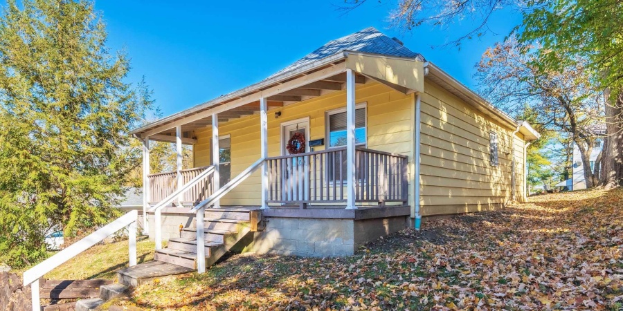 944 N Jackson Street, Bloomington, Indiana 47404-3430,MLS,202545524