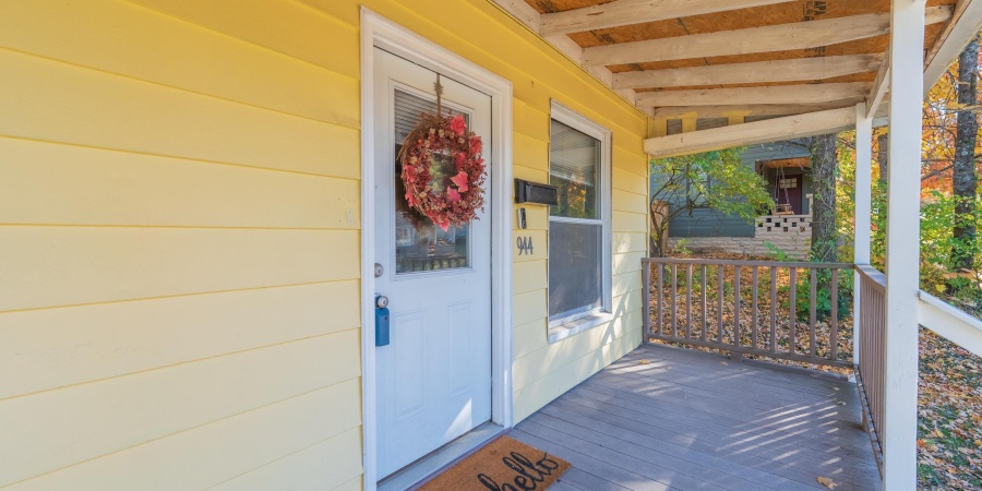 944 N Jackson Street, Bloomington, Indiana 47404-3430,MLS,202545524