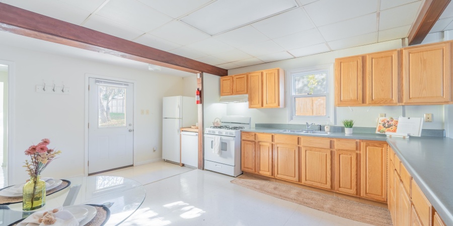 944 N Jackson Street, Bloomington, Indiana 47404-3430,MLS,202545524