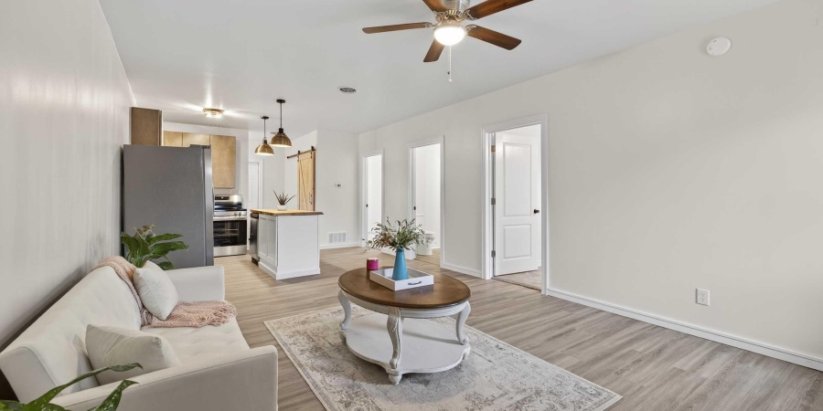 607 W Warren St - Units A & B, Mitchell, Indiana 47446,MLS,202545621