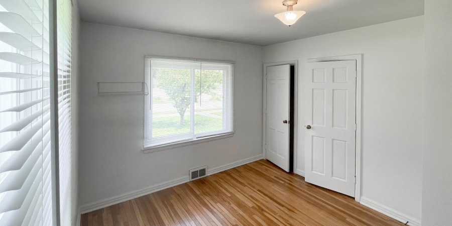 230 S Hillsdale Drive, Bloomington, Indiana 47408,MLS,202545713