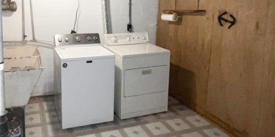 230 S Hillsdale Drive, Bloomington, Indiana 47408,MLS,202545713