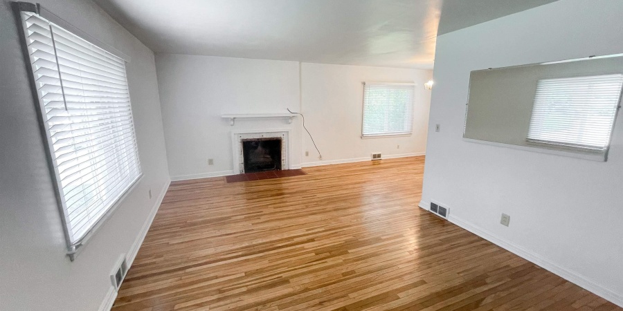 230 S Hillsdale Drive, Bloomington, Indiana 47408,MLS,202545713