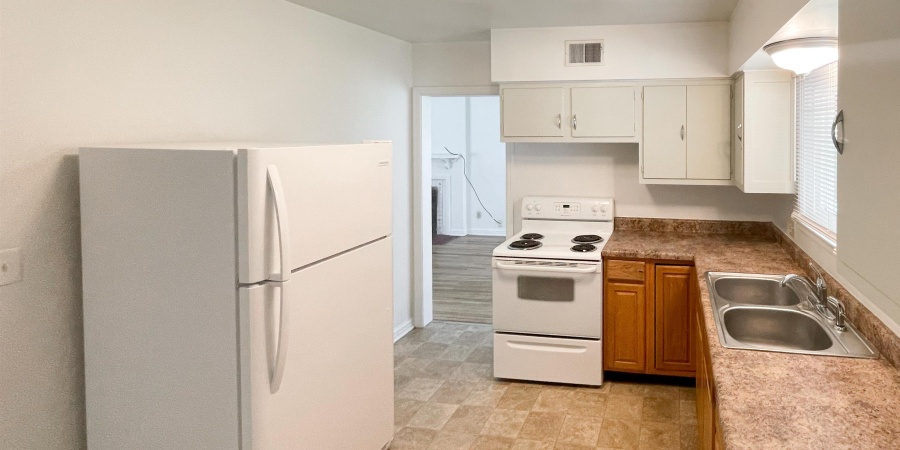 230 S Hillsdale Drive, Bloomington, Indiana 47408,MLS,202545713