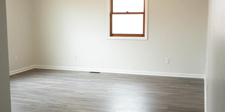 3939 W Woodhaven Drive, Bloomington, Indiana 47403,MLS,202545877