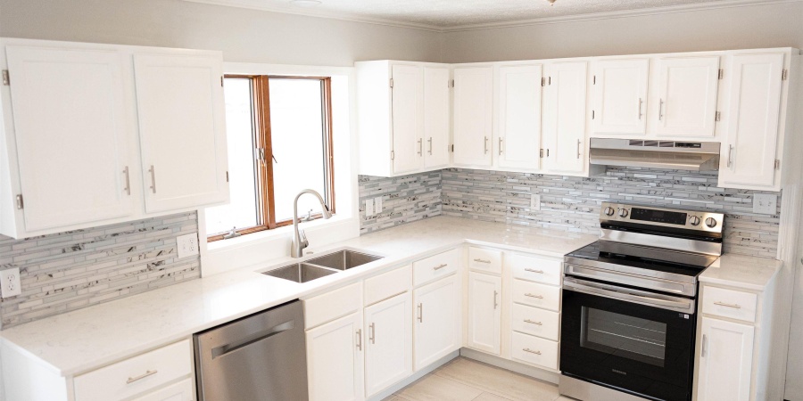 3939 W Woodhaven Drive, Bloomington, Indiana 47403,MLS,202545877